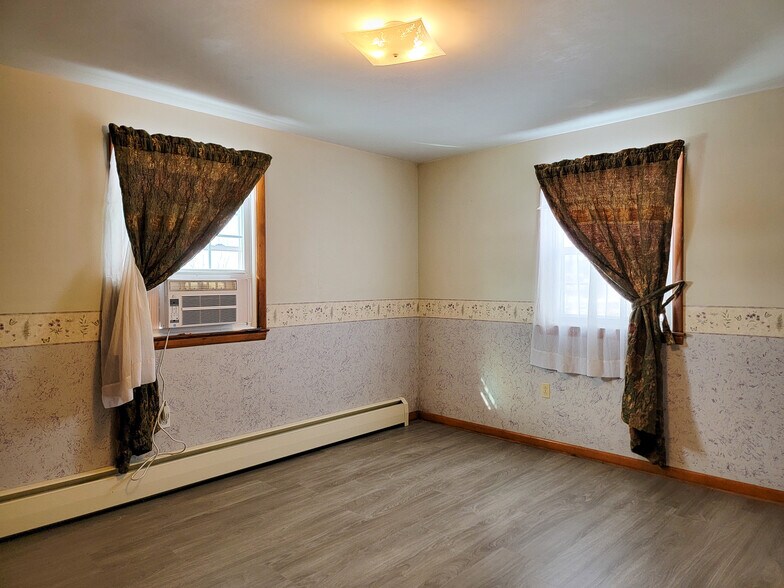 Building Photo - 745 PA-897