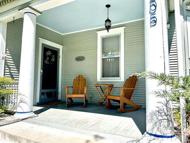 Front porch - 205 Wyoming Ave