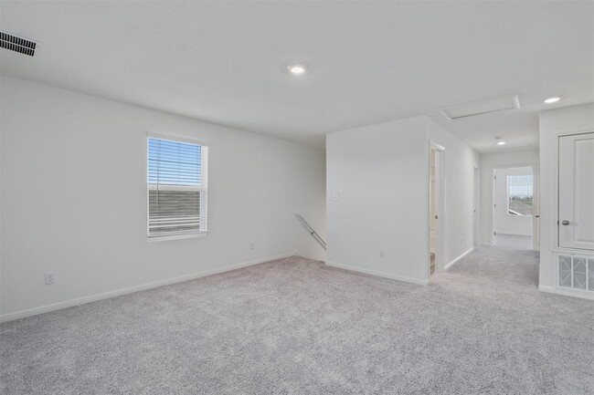 Building Photo - 621 Gemsbok Rd