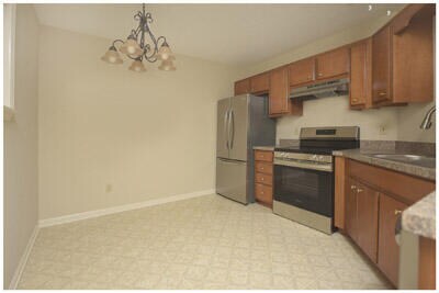 Building Photo - 71 Forest Hill Dr