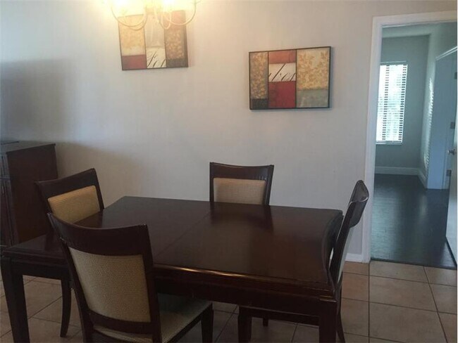 Building Photo - 4135 Bay Laurel Way