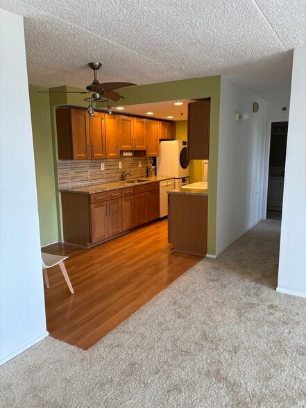 Primary Photo - 5911 Edsall Rd
