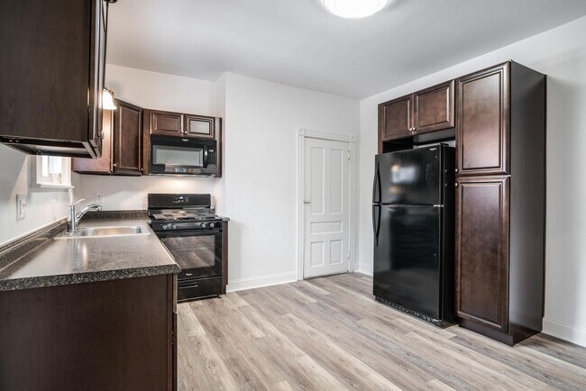 Building Photo - 120 North Mathilda Street