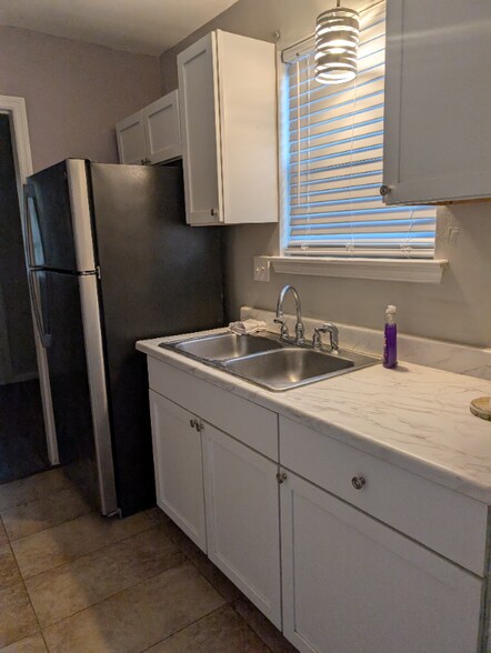 Building Photo - 5015 Popperdam Creek Dr