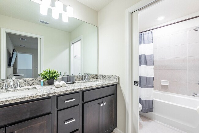Building Photo - 16264 St Kitts Cir