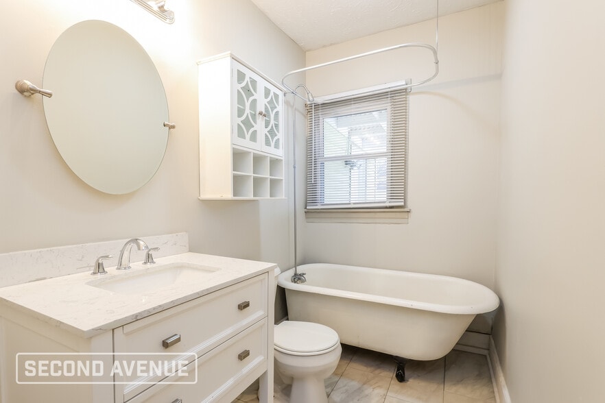 Building Photo - 1629 S 30th St