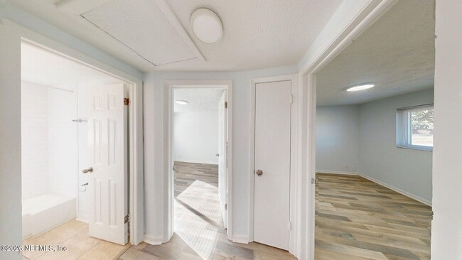 Building Photo - 5246 Devron Dr