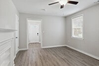 Building Photo - Large 3BR/2BA Near Downtown House For Rent