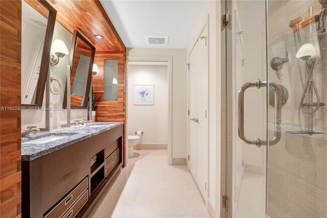 Building Photo - 6899 Collins Ave