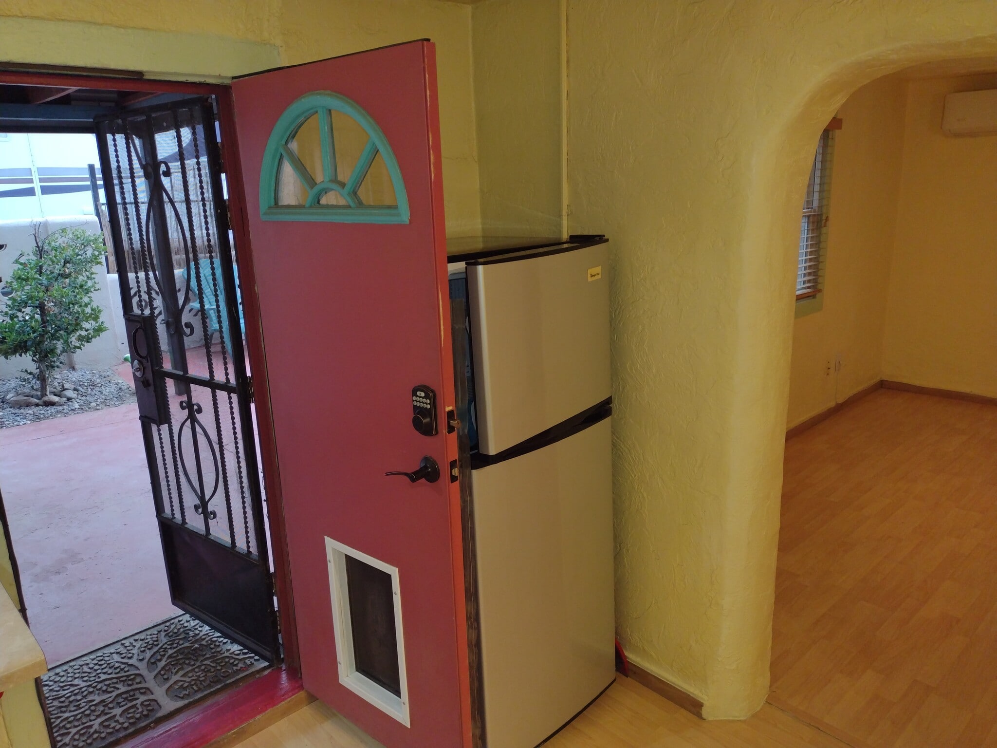 Building Photo - 1508 Edith Blvd NE