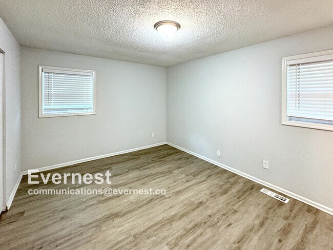 Building Photo - 10703 Pintail Pl