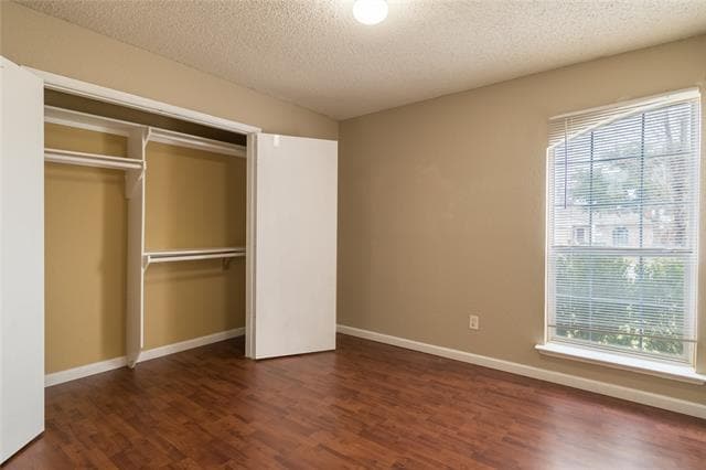 Building Photo - 841 McCully St