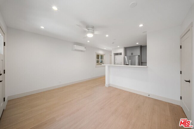 Building Photo - 323 N Avenue 52