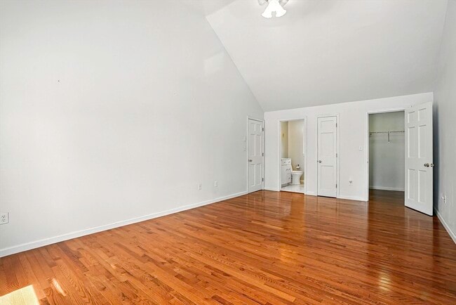 Building Photo - 43 Trowbridge Ln
