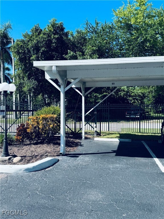 Building Photo - 2711 First St