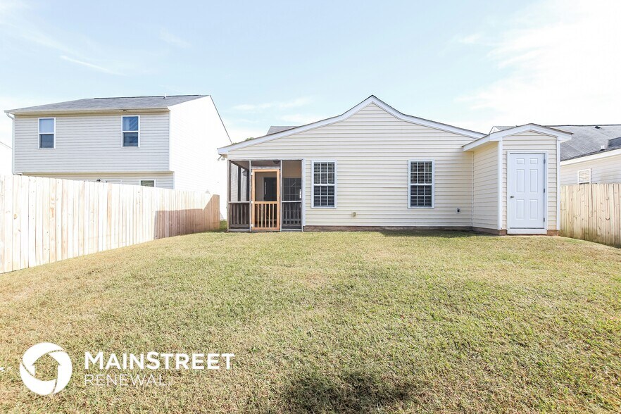 Building Photo - 5113 Limewood St