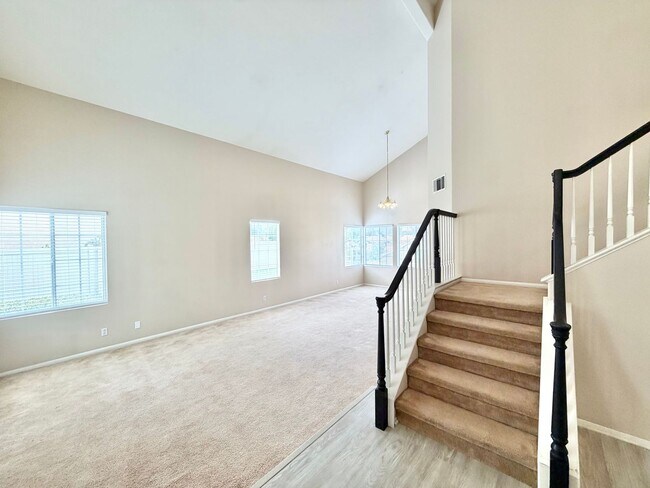 Building Photo - Spacious Rancho Highlands Home | 3 Bed + Den + Bonus Room & 3-Car Garage