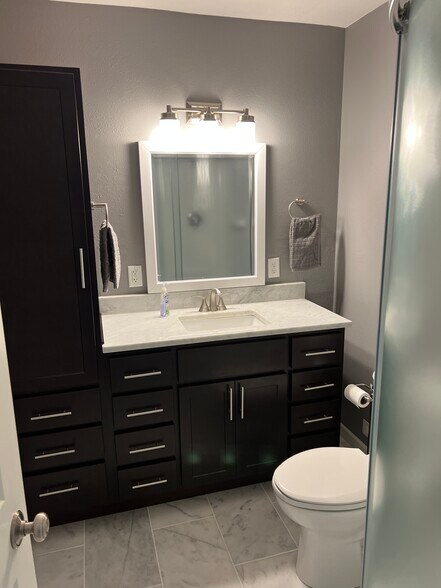 Bathroom - 1124 Emerald St