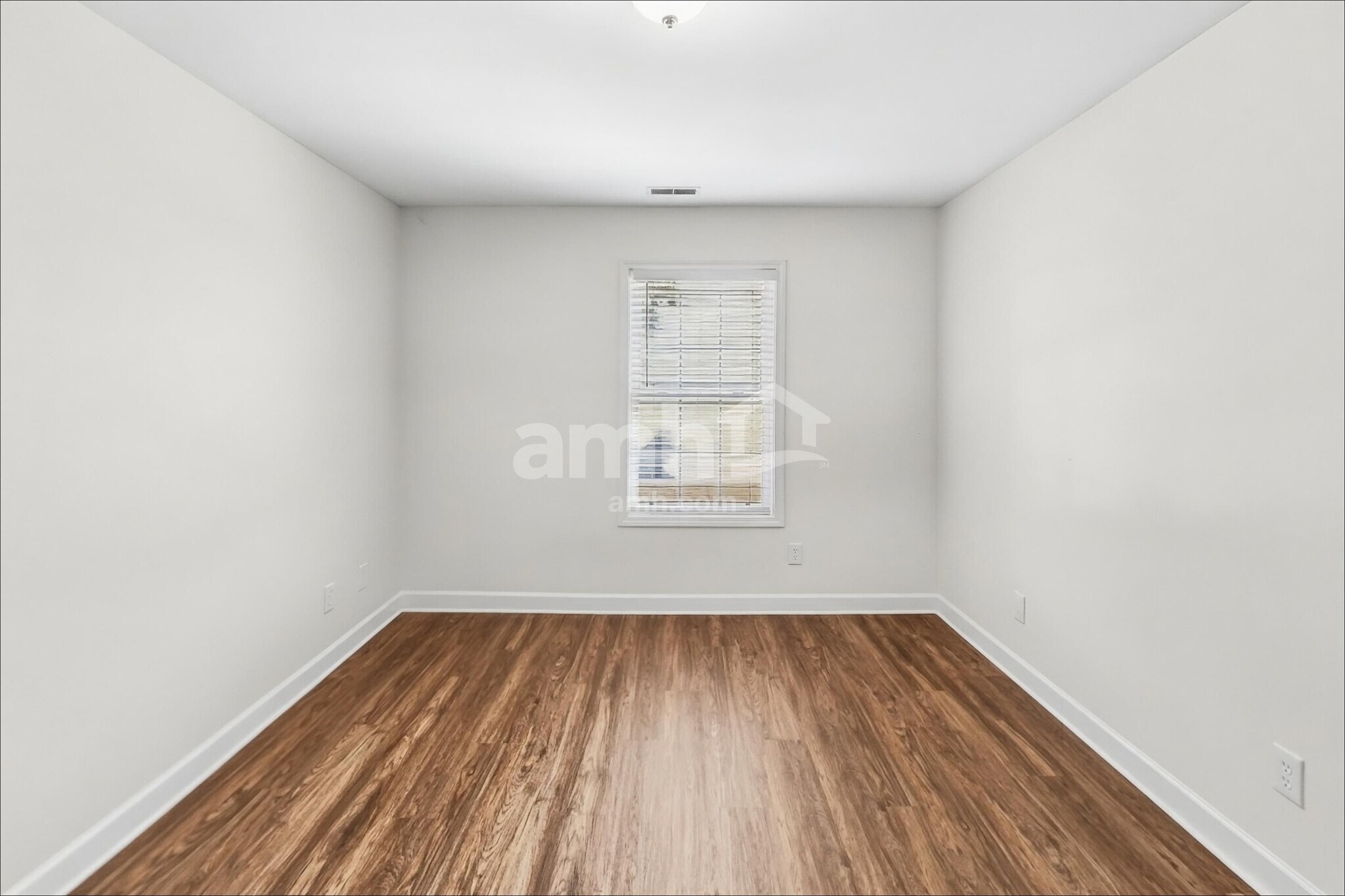 Building Photo - 1305 Bantry Dr