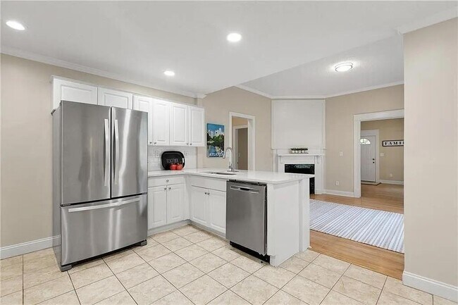 Building Photo - 1450 Graham St SW