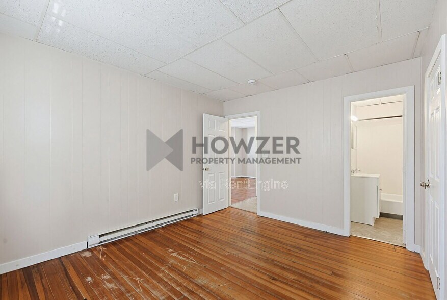 Building Photo - 116 Clark St