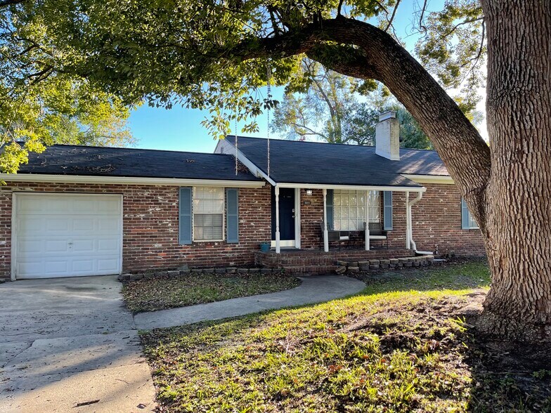 Primary Photo - 5072 Polaris St