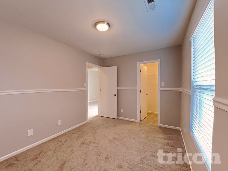 Building Photo - 843 Bitting Hall Cir