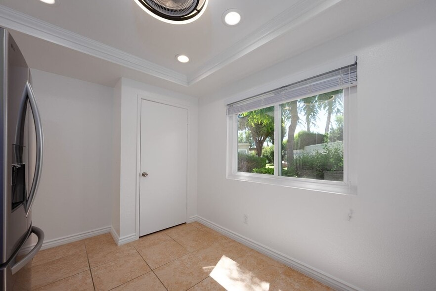 Building Photo - 74755 San Cristoval Cir