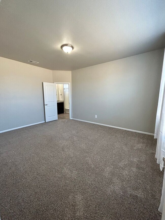 Building Photo - COMING SOON!!  Beautiful 5 Bedroom Home in Desert Ridge