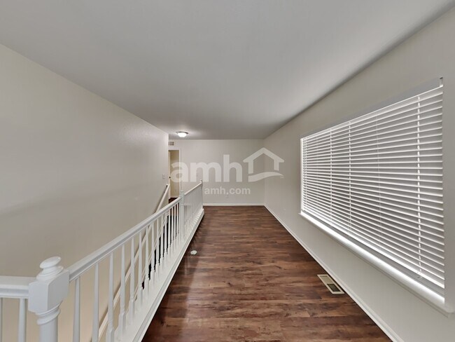 Building Photo - 5526 N Gibraltar St