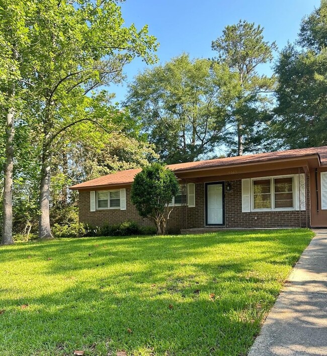 Building Photo - 4685 Pinedale Dr