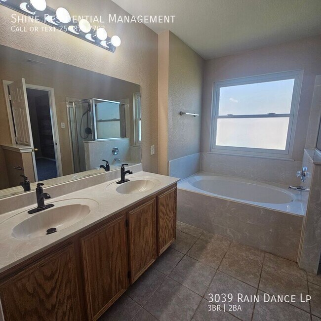 Building Photo - 3039 Rain Dance Loop