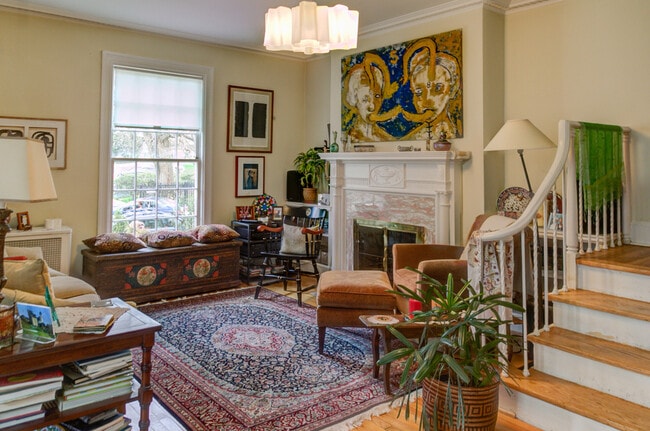 Primary Photo - 2927 Cathedral Ave NW