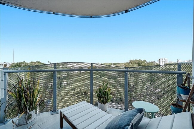 Building Photo - 2155 Washington Ct