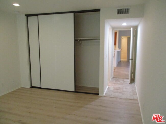 Building Photo - 3802 Dunford Ln