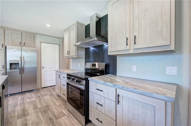 Building Photo - 81 Popham Rd