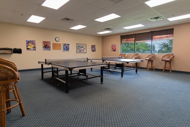 Building Photo - 8940 S Hollybrook Blvd