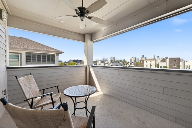 Building Photo - 1621 Rosewood St