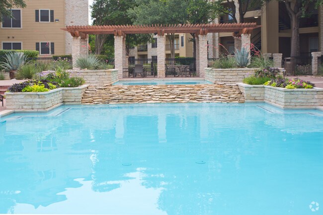 Pool - Camden Huntingdon