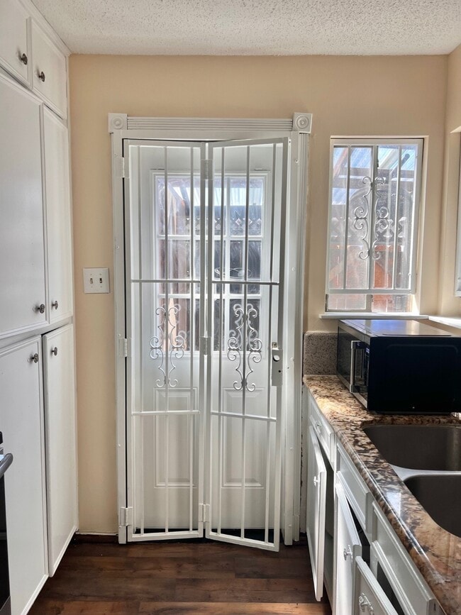 Building Photo - 7913 Cook Rd