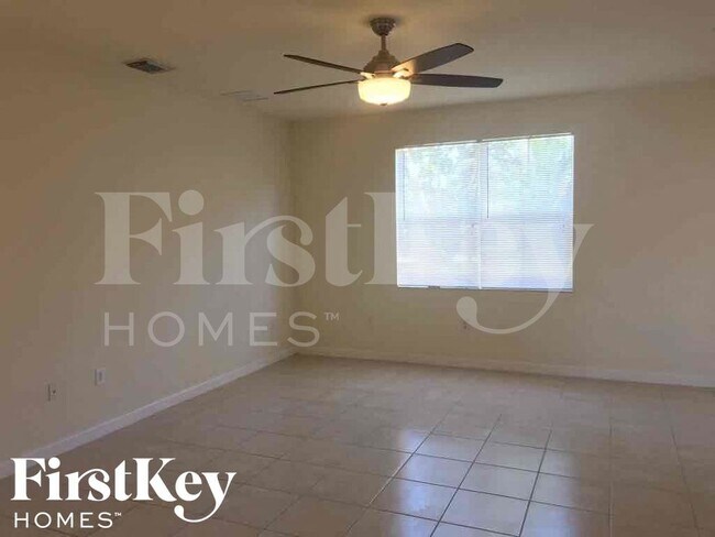 Building Photo - 11912 SW 126th Ln