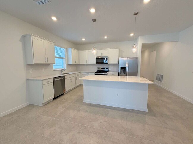 Building Photo - 3973 Big Sky Dr