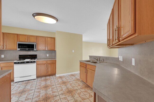 Building Photo - 1119 Mossy Branch St