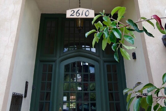 Primary Photo - 2610 Etna St