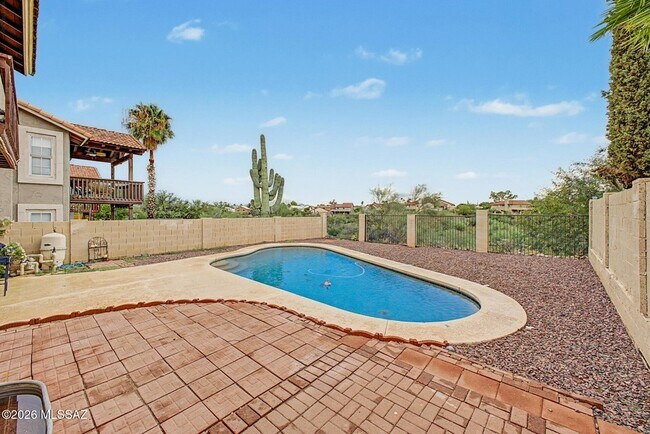 Building Photo - 11525 N Eagle Peak Dr