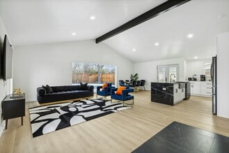 Building Photo - 3236 Golfing Green Pl