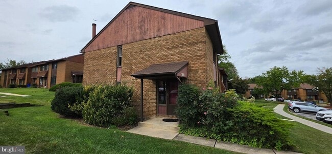 Building Photo - 5870 Chipwood Ct