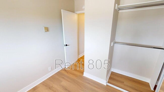 Building Photo - 309 E Surfside Dr