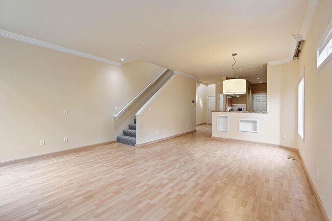 Building Photo - Unique 2-bdrm/2.5-bath duplex w/ A/C—Priva...