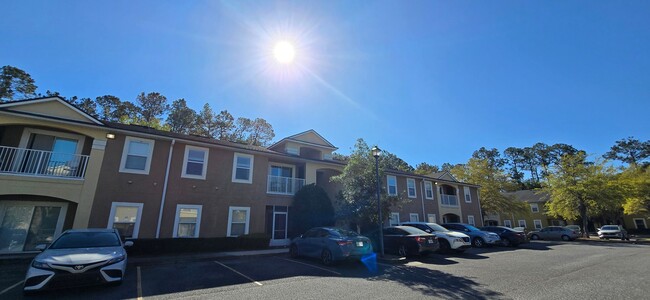 Building Photo - 2/2 Second Floor Condo in Willow Ridge